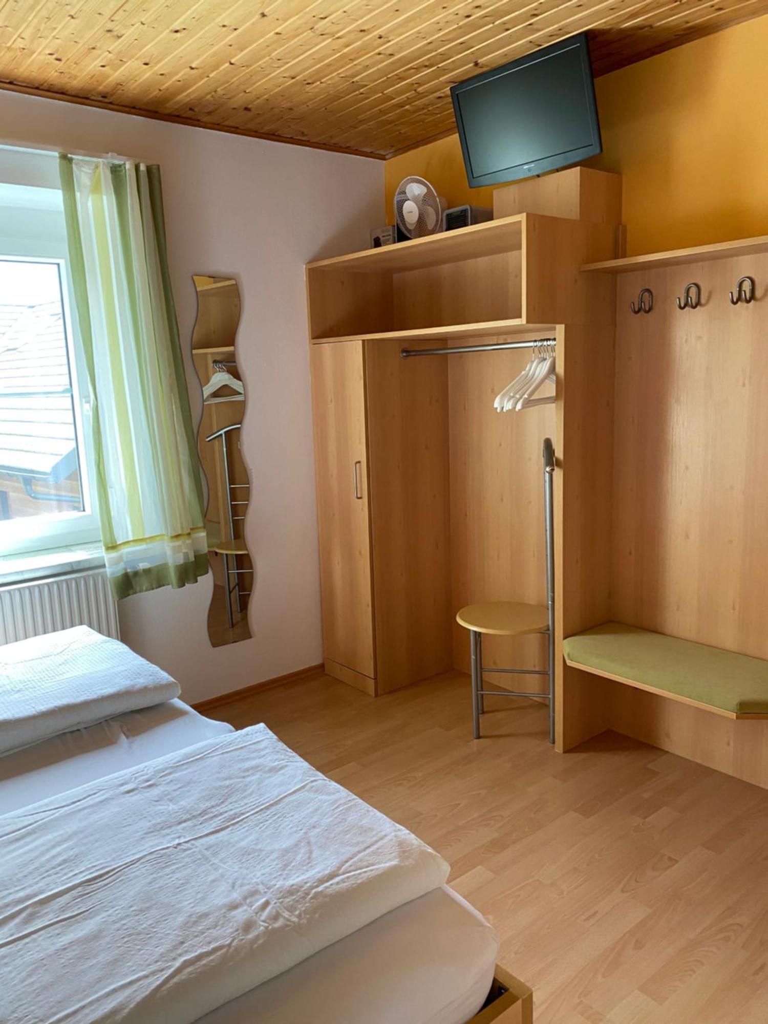 Privatzimmer Haus Gschweitl Apartment Semriach ภายนอก รูปภาพ